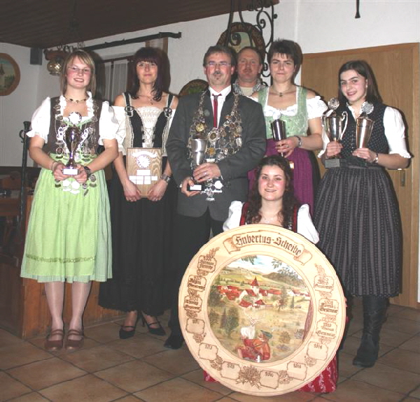 v.L.: Schabert Katharina, Ganzenmüller Sonja, Gerstmeier Konrad jun., Eberhardt Roland, Eger Barbara, Schabert Evi, sitzend: Vorstand Gerstmeier Kerstin